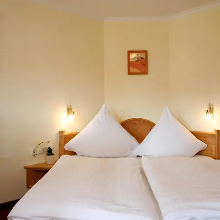 Gaestehaus Gaiser 4* بيرسبرون