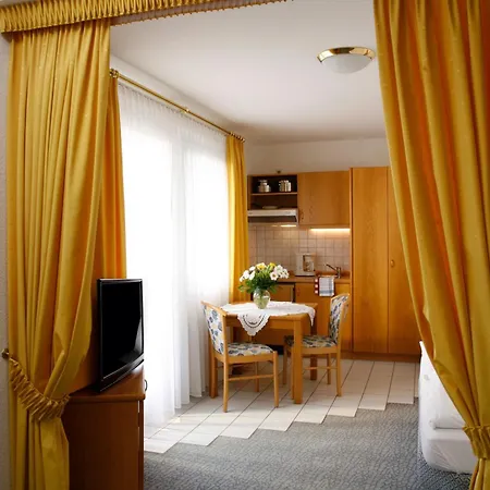 Gaestehaus Gaiser Panzió 4*